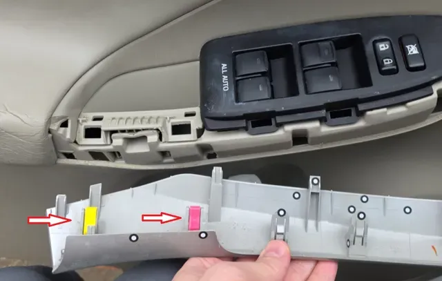 Prius Door Panel Clip — Фото 3 из 4