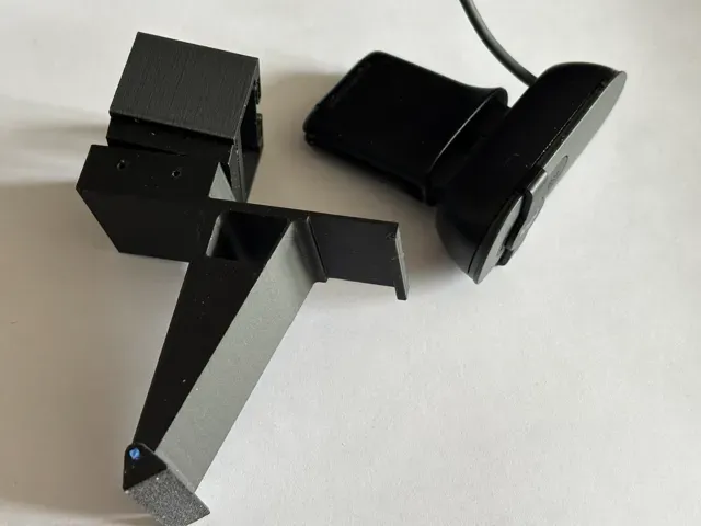 Webcam Logi Brio 100 stand for slim edge monitor — Фото 5 из 6