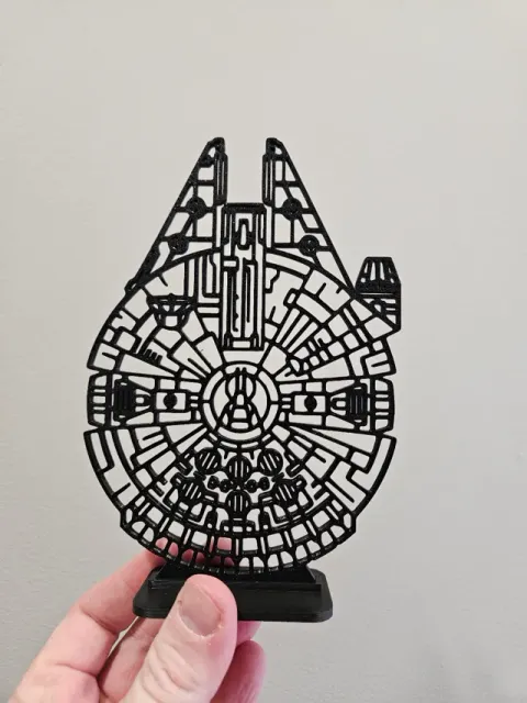 Millennium Falcon Art - Star Wars - With Stand — Фото 2 из 3
