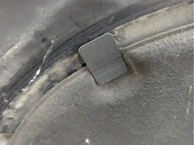 VAG Oversized Hood Insulation Clips