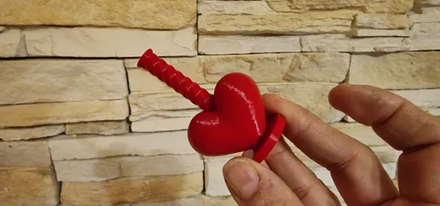 Love Heart Toy spinner Juguete Corazon del Amor — Image 3 of 13