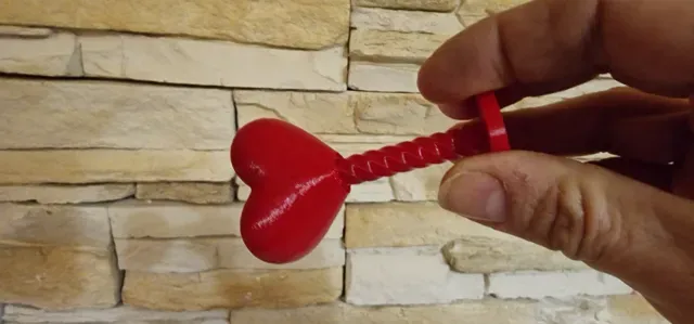 Love Heart Toy spinner Juguete Corazon del Amor — Image 11 of 13