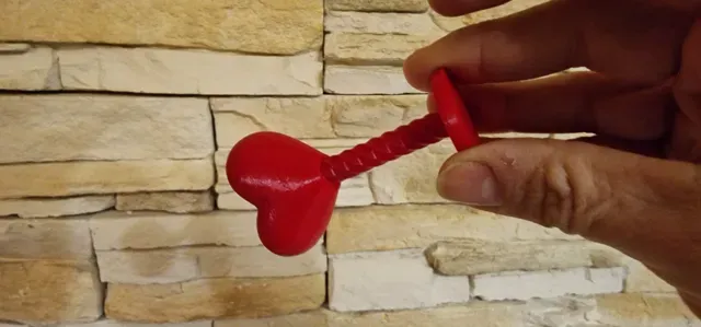 Love Heart Toy spinner Juguete Corazon del Amor — Image 4 of 13