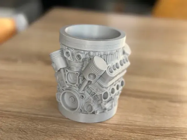 Engine pencil holder — Image 4 of 10