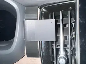Volvo XC90 2025 Brodit Grundplatte zw. Displays