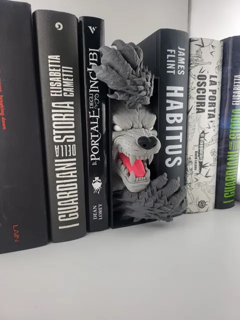 Werewolf Book Nook – NO AMS the Books — Image 3 of 6