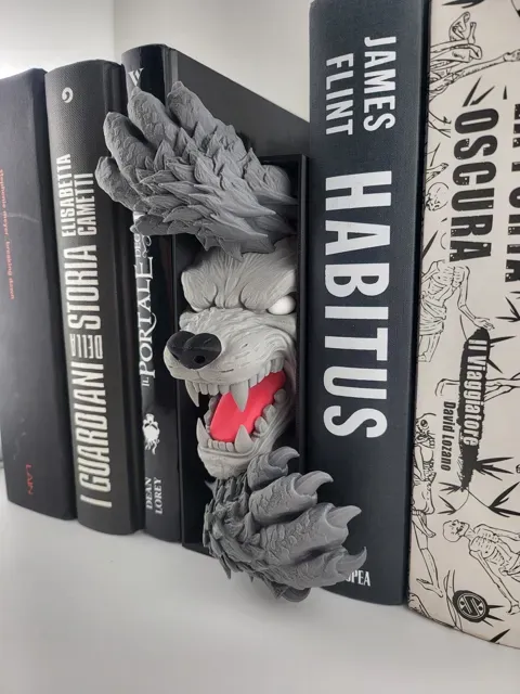 Werewolf Book Nook – NO AMS the Books — Image 2 of 6