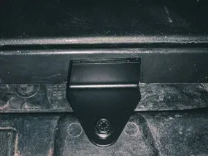 BMW E90 E91 E92 E93 Cabin Filter Housing clip