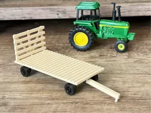 1/64 Scale Hay Wagon