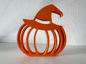 Herbst Halloween Kürbis mit Hexenhut