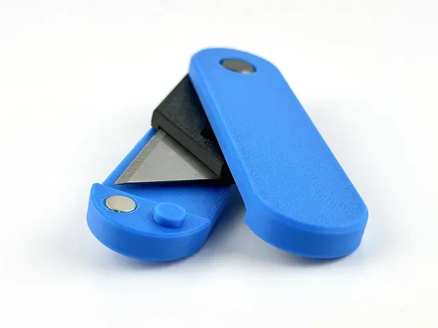 Folding Utility Blade - Safety Version (tutorial) — Image 4 of 7