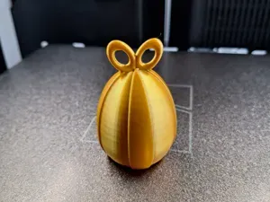 Oster Geschenk Ei