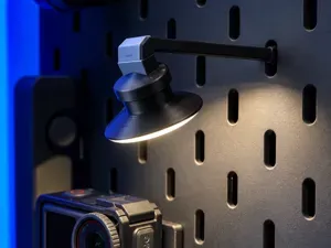 SKADIS LED-Lampe mit Magnet & Drehverschluss