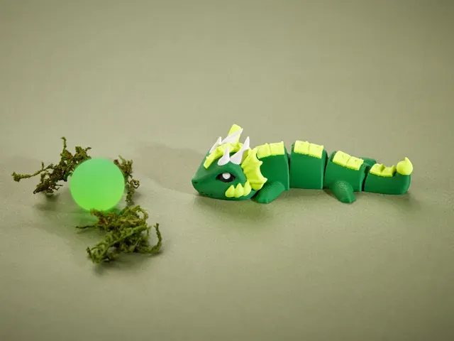 Poison Dragon - Articulated Figure Keychain — Image 4 of 7