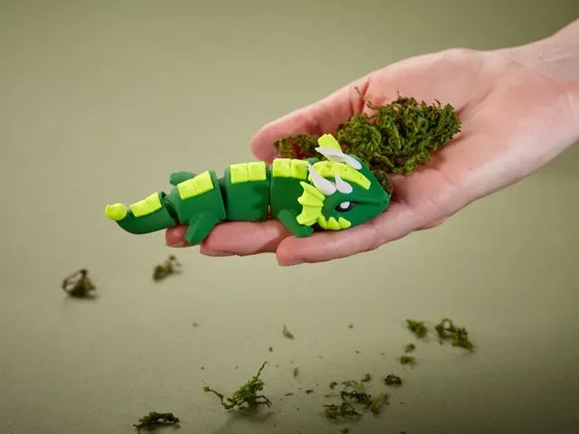 Poison Dragon - Articulated Figure Keychain — Image 2 of 7