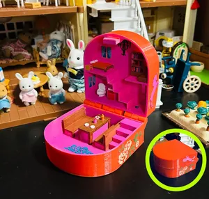 Pocket doll house