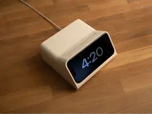 iPhone Standby Mode Dock (designed with OVERWERK)