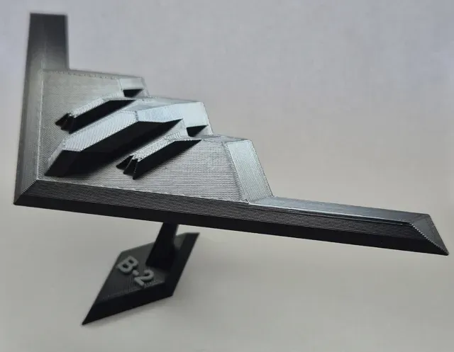 Movable B-2 Spirit Stealth Bomber "Ghost" — Фото 7 из 10