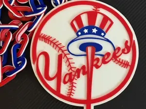 New York Yankees Bat and Hat Oversized Hype Chain
