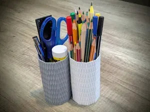 Simple stylish penholder