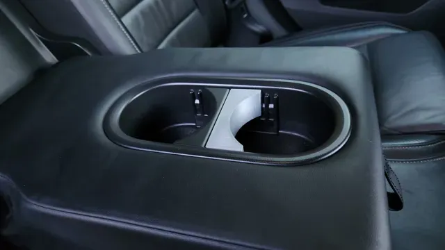 VW Golf MK7 Rear Cup Holder Divider — Фото 4 из 5