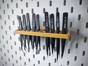 Tweezers Rack for Skadis: Print-in-Place & Movable