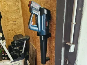 Bosch Professional GBL 18V-750 Wandhalter