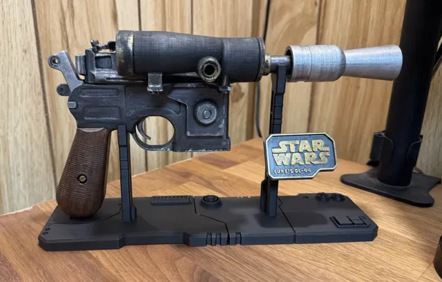 DL-44 Blaster Stand — Фото 3 из 4