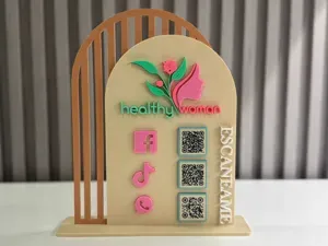 stand para redes sociales con codigo qr y nfc