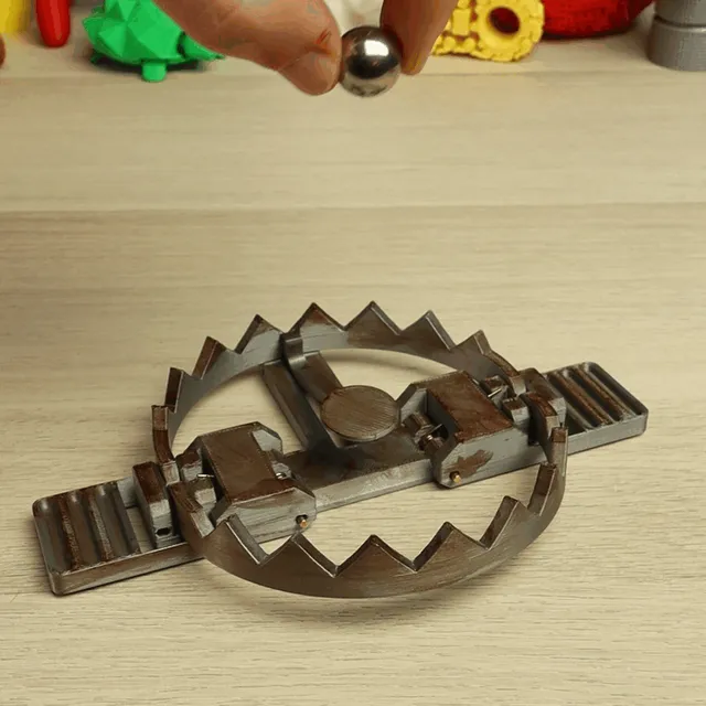 Bear Trap — Image 3 of 9