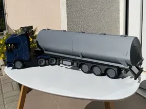 Tanker semi-trailer for Scania R730 CyberBrick