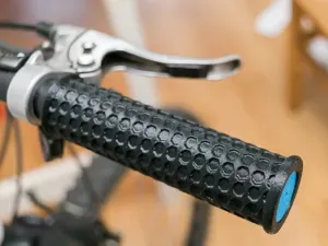 Bicycle Grips with Fuzzy Skin (22 mm handlebars)