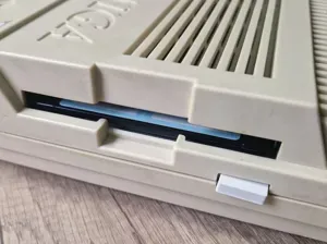 Amiga 500 Eject Button (for Chinon FZ-354)