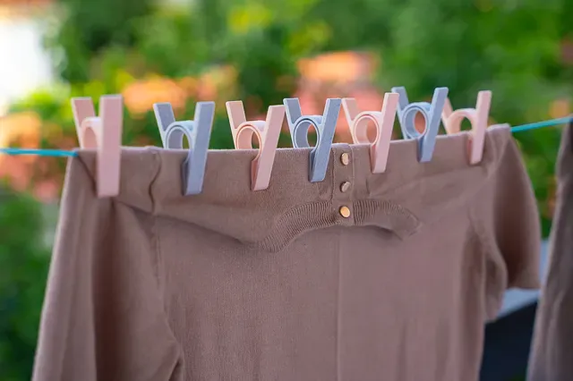 Clothesline Clip - Springless Laundry Peg — Image 10 of 16