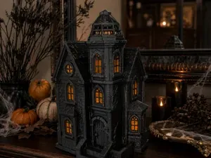 Blackthorn Manor – Lighted Haunted House