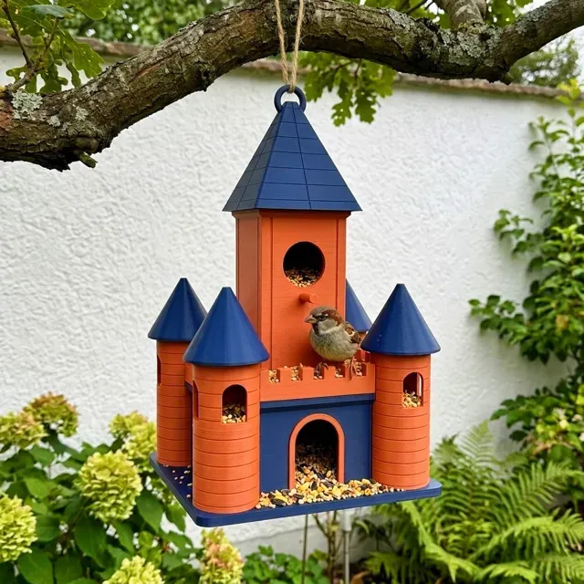 Medieval Castle Birdhouse & Feeder — Фото 12 из 14