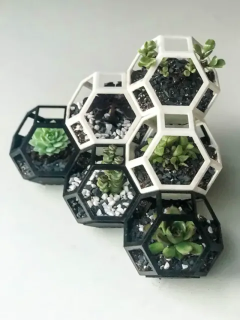 Plantygon - Modular Geometric Stacking Planter — Image 4 of 9