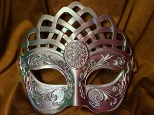 Lattice Crown Mask / Wall Art
