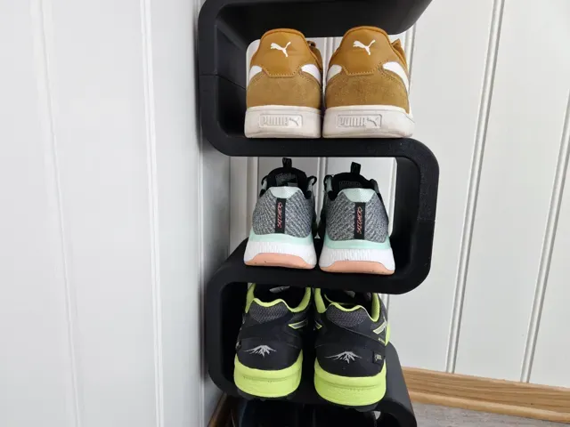 Shoe Rack / Wall Shelf — Image 4 of 6