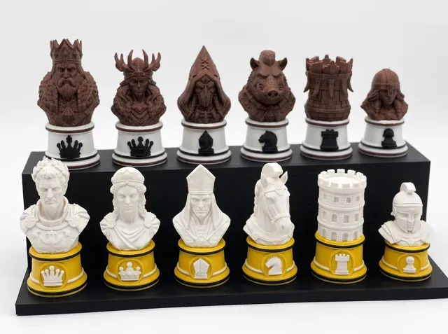 Roman Legion vs Barbarian Horde Fantasy Chess Set — Фото 3 из 10