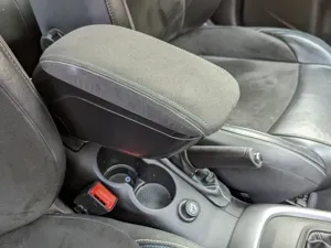 Alfa Romeo Giulietta - Universal Arm Rest Adaptor