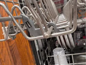 Kenmore Elite Dishwasher - Top Rack Dish Clip