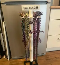dragon stand/display