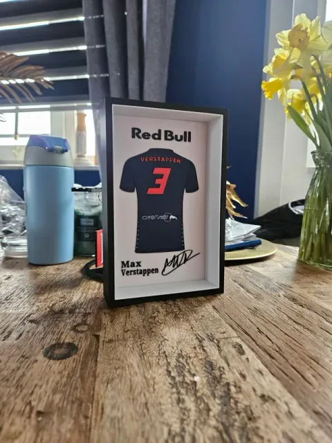 Red Bull Max Verstappen Jersey Display — Фото 4 из 6