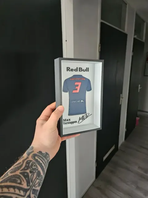 Red Bull Max Verstappen Jersey Display — Фото 2 из 6