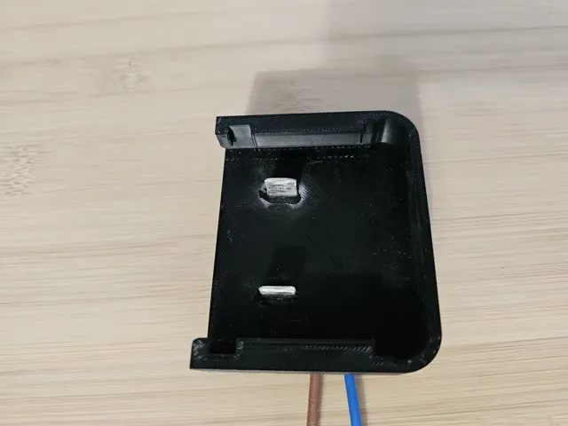 Hikoki/Hitachi MV battery adapter 18V. — Image 2 of 5