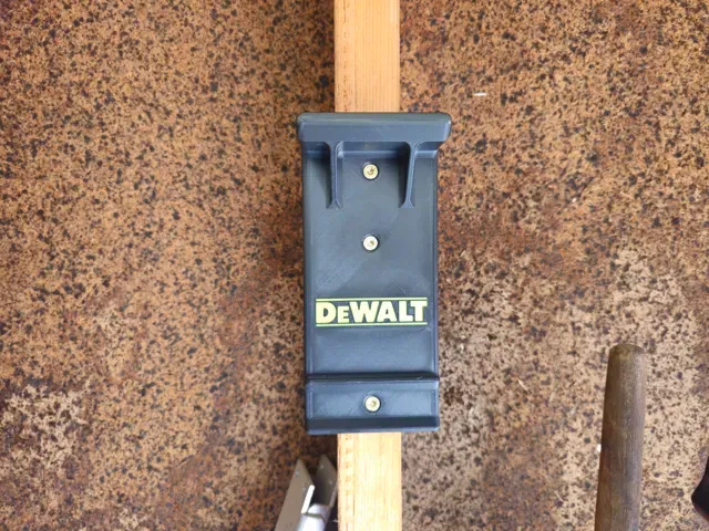 Dewalt Leaf Blower Wall Mount - DCBL722 — Фото 4 из 6