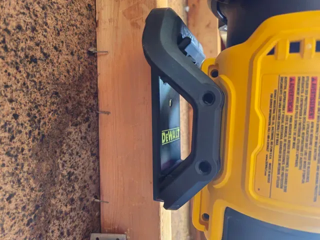 Dewalt Leaf Blower Wall Mount - DCBL722 — Фото 3 из 6