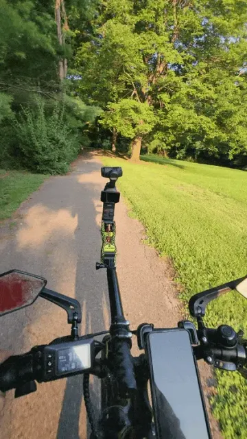Insta 360 Luna Ultra: Active Spring-Damped Mount — Image 11 of 13