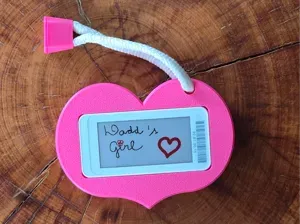 Heart e-ink case – magnet, keychain, wall & tape